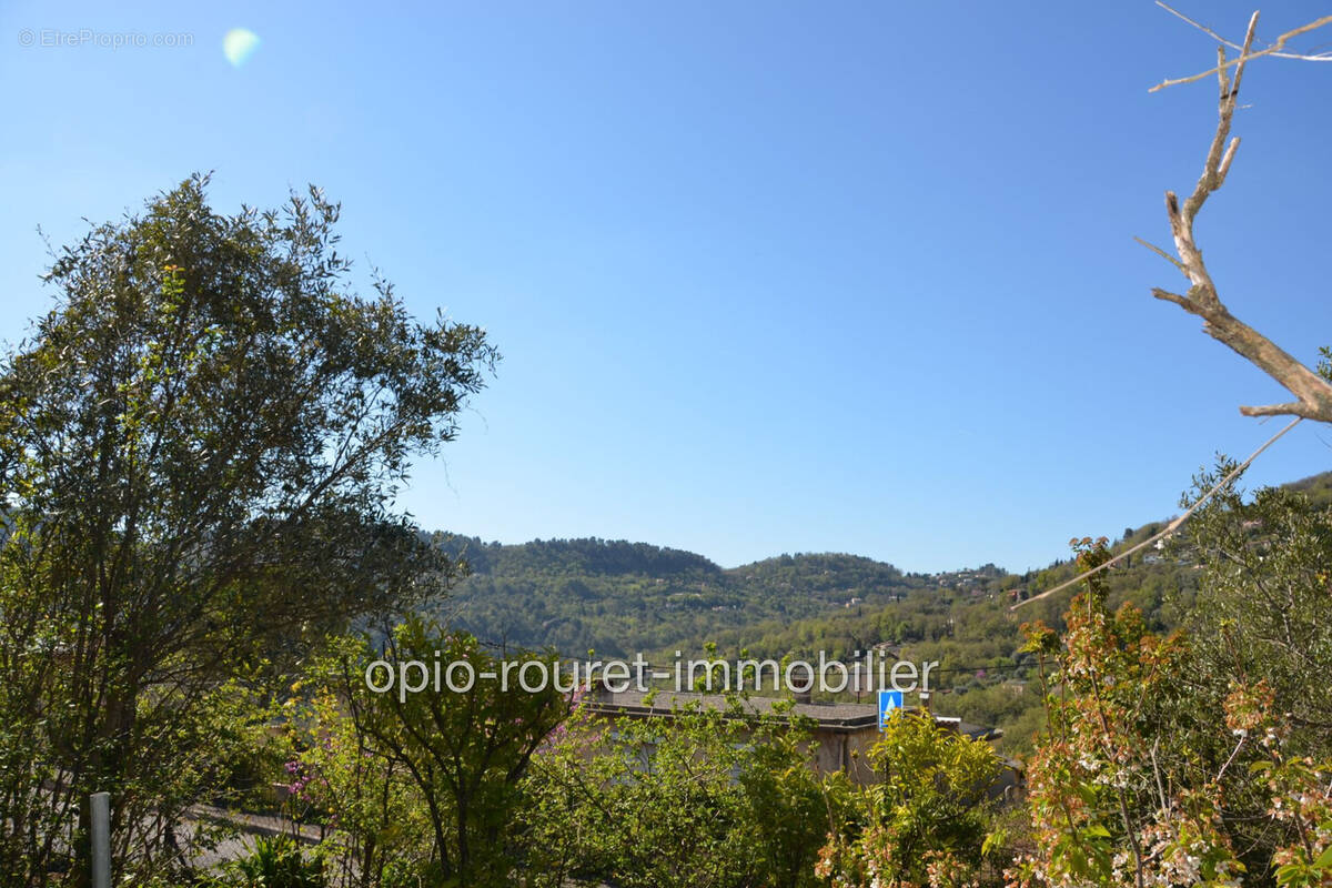 Terrain à LE BAR-SUR-LOUP