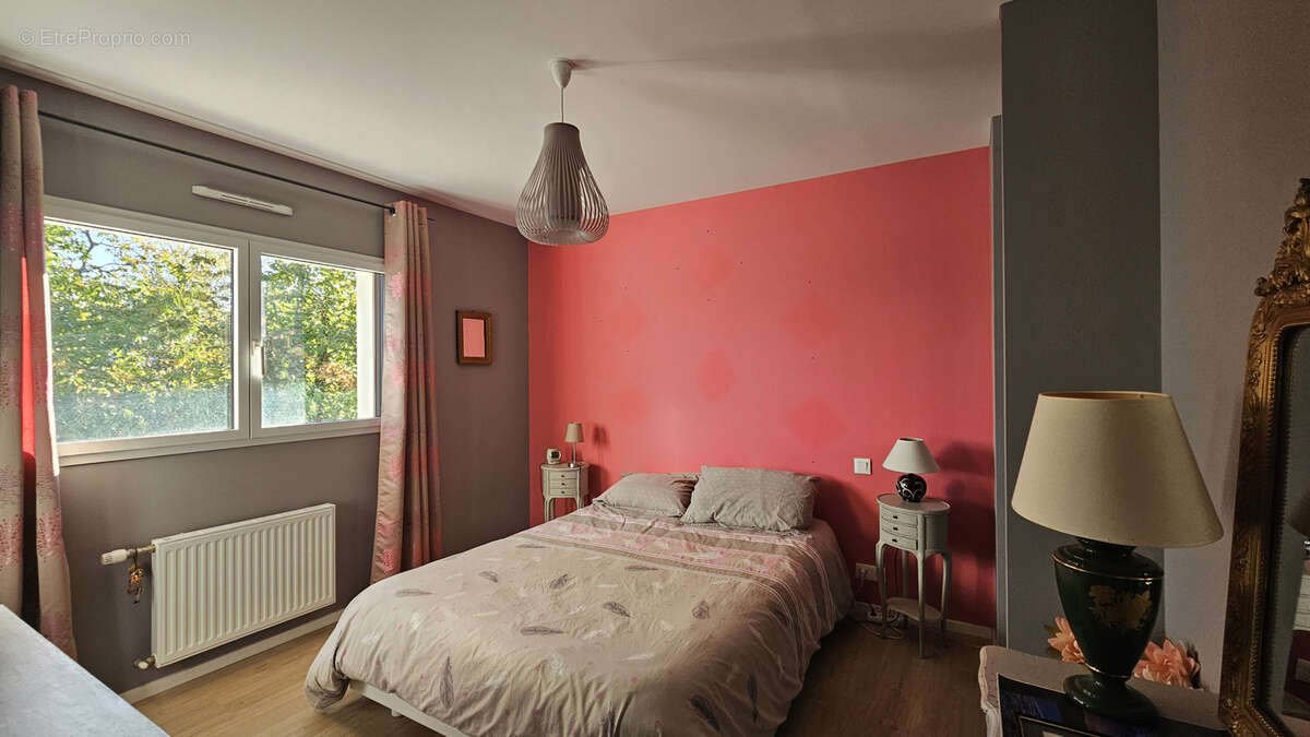 Maison à SAINT-ERBLON