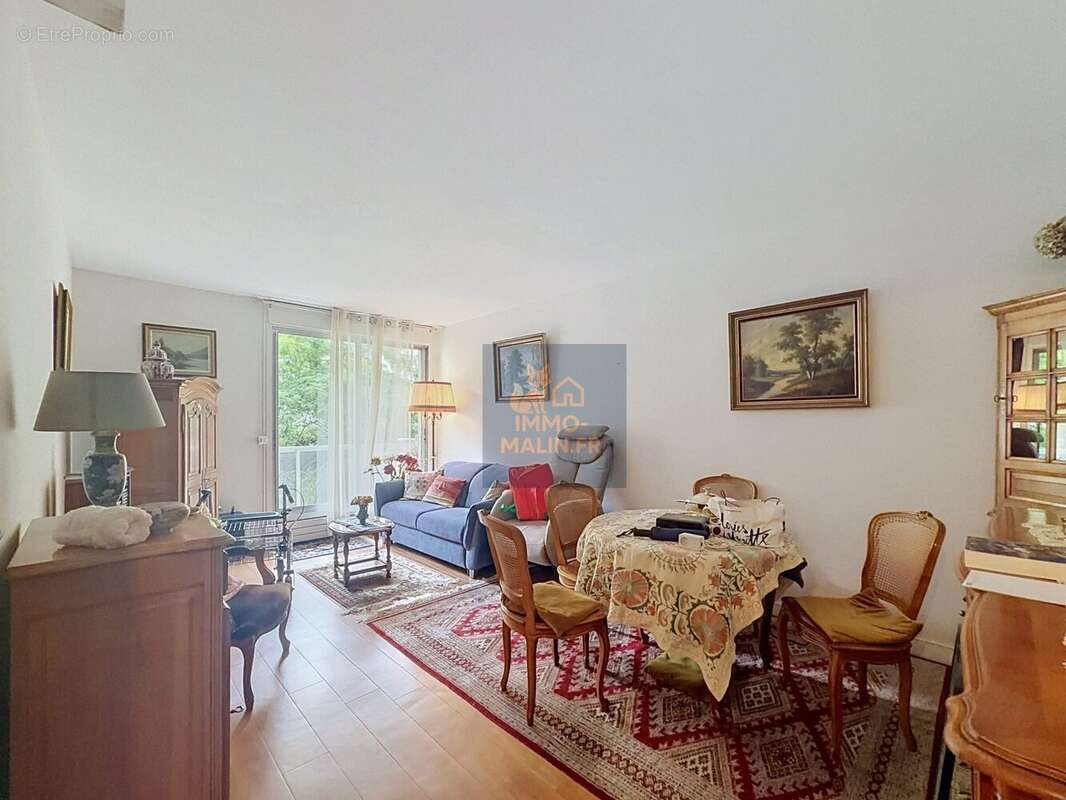 Salon - Appartement à PARIS-11E
