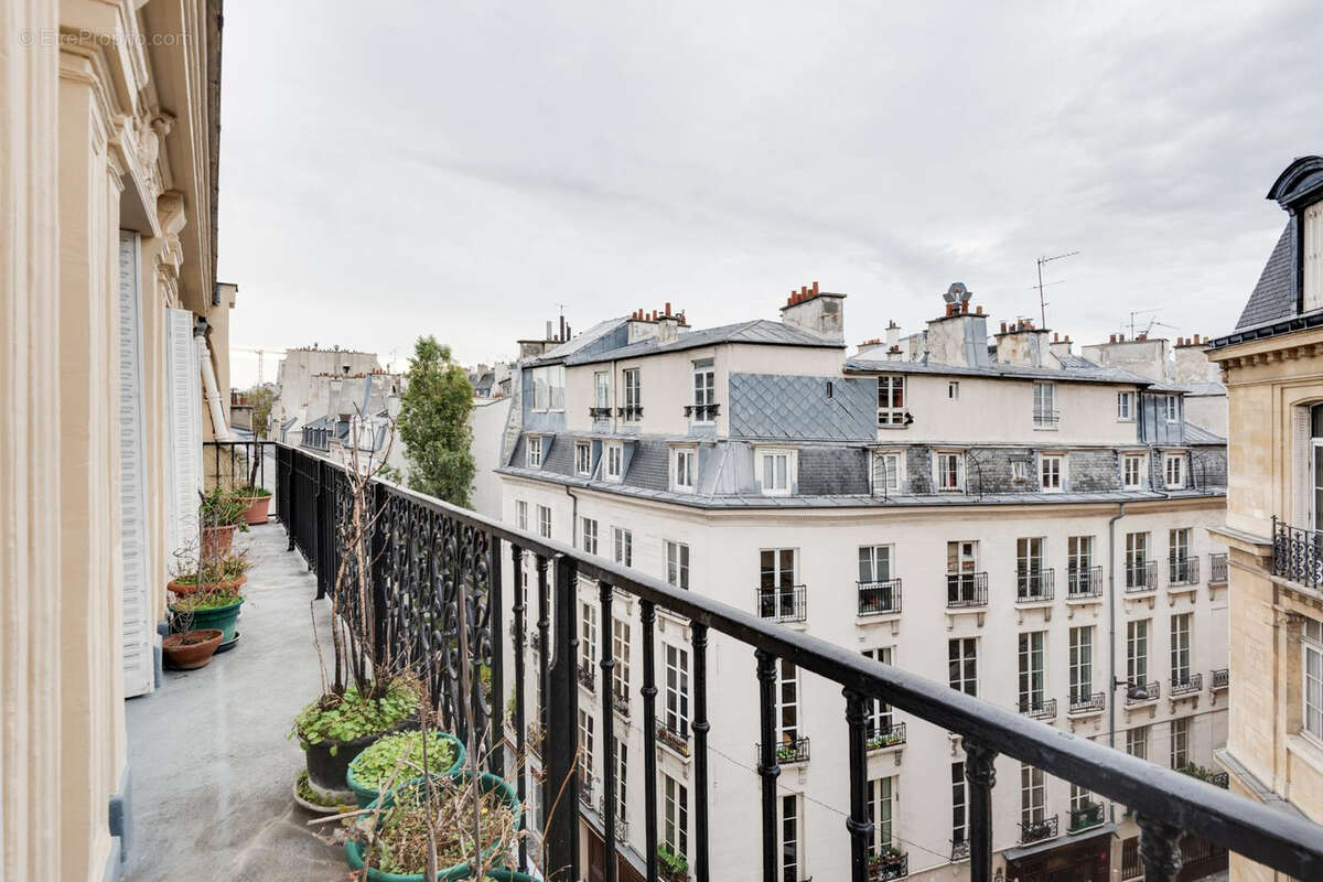 Appartement à PARIS-6E