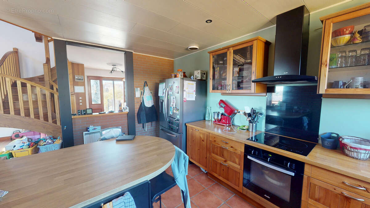 Maison à CRAPONNE-SUR-ARZON