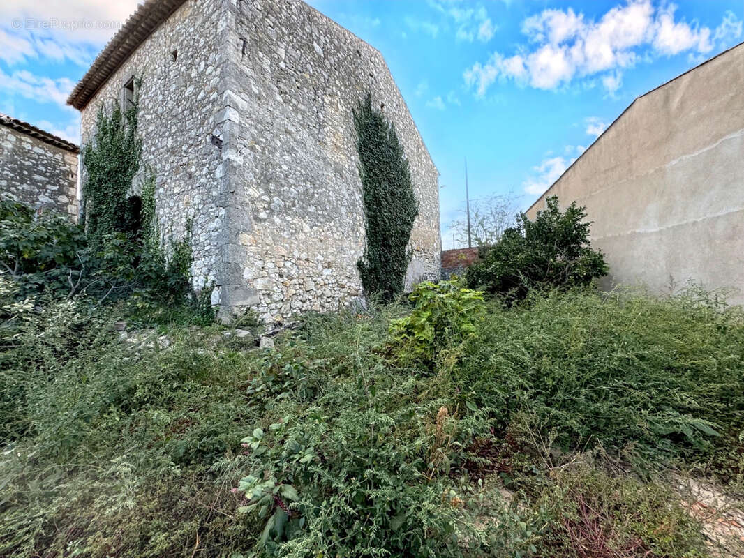Parking à COURSAN