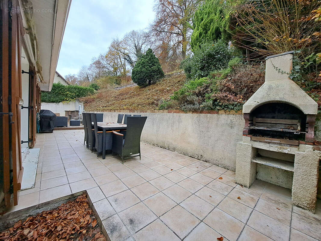 Maison à CIRES-LES-MELLO