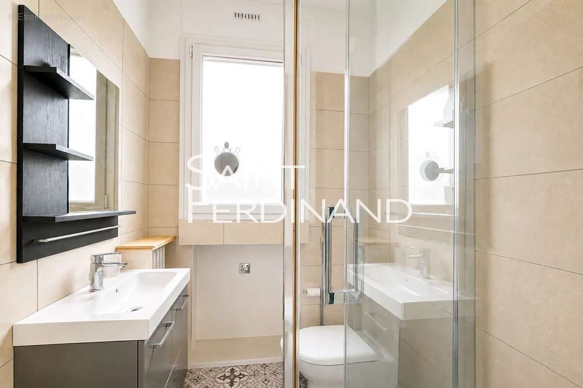 Appartement à NEUILLY-SUR-SEINE