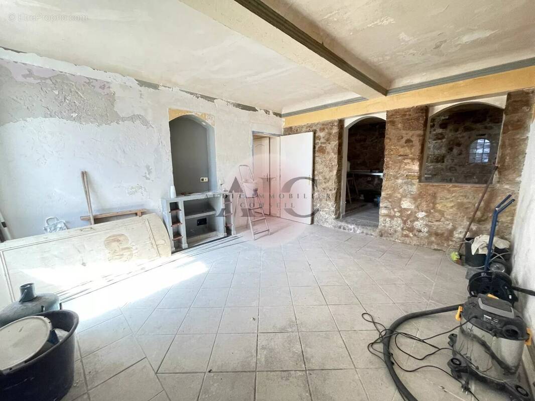 Appartement à FAYENCE