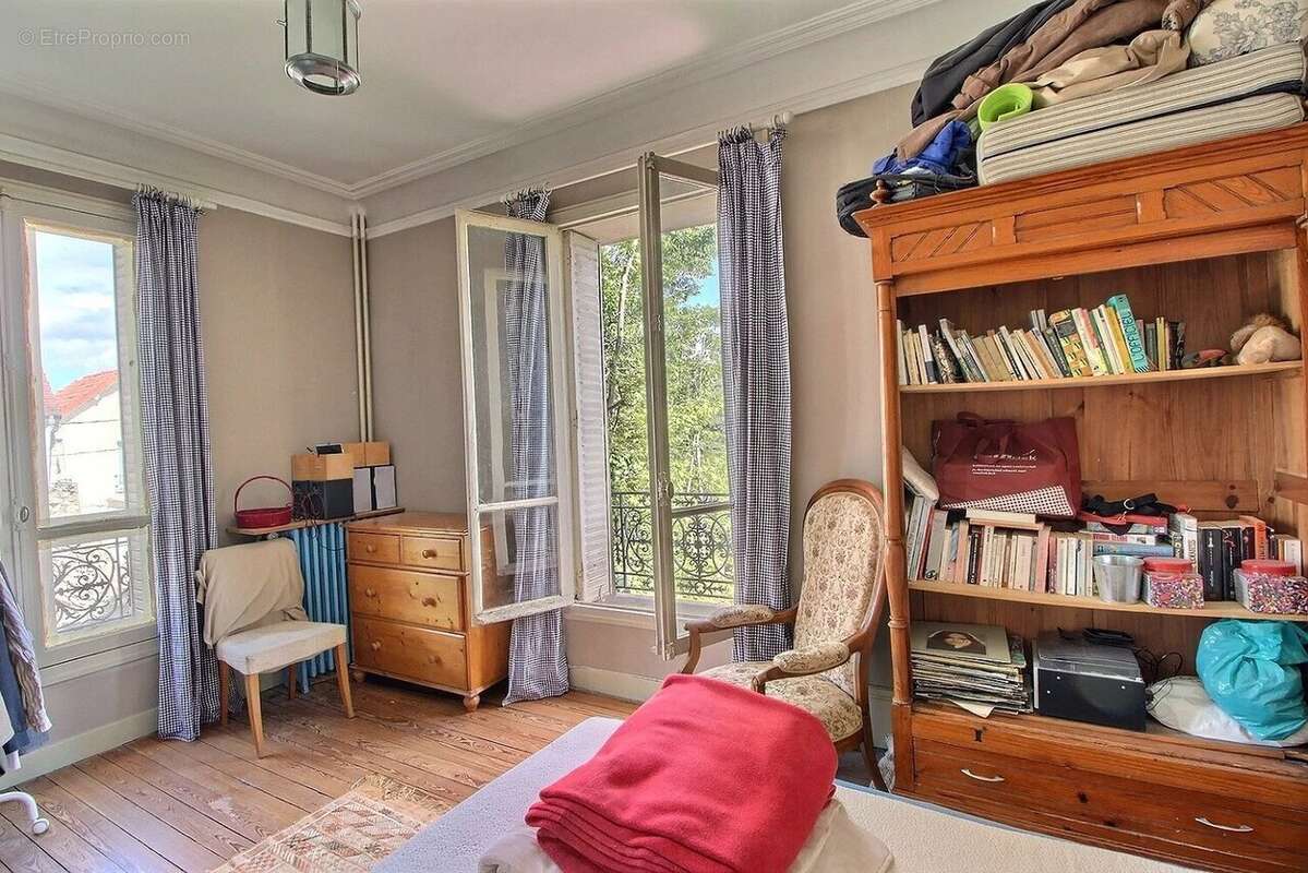 Maison à SAINT-MAUR-DES-FOSSES