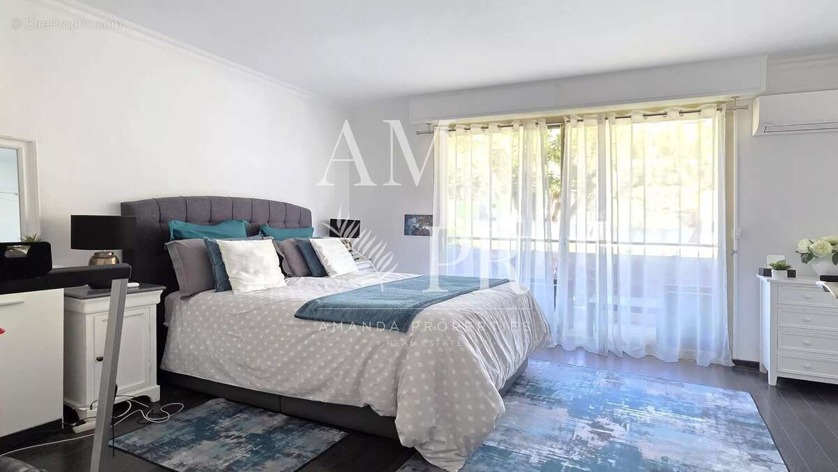 Appartement à LE CANNET