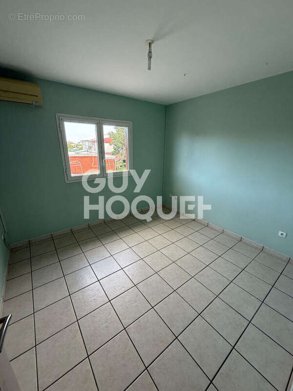 Maison à SAINTE-SUZANNE