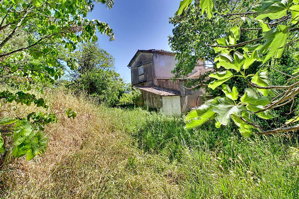 Terrain à DRAGUIGNAN