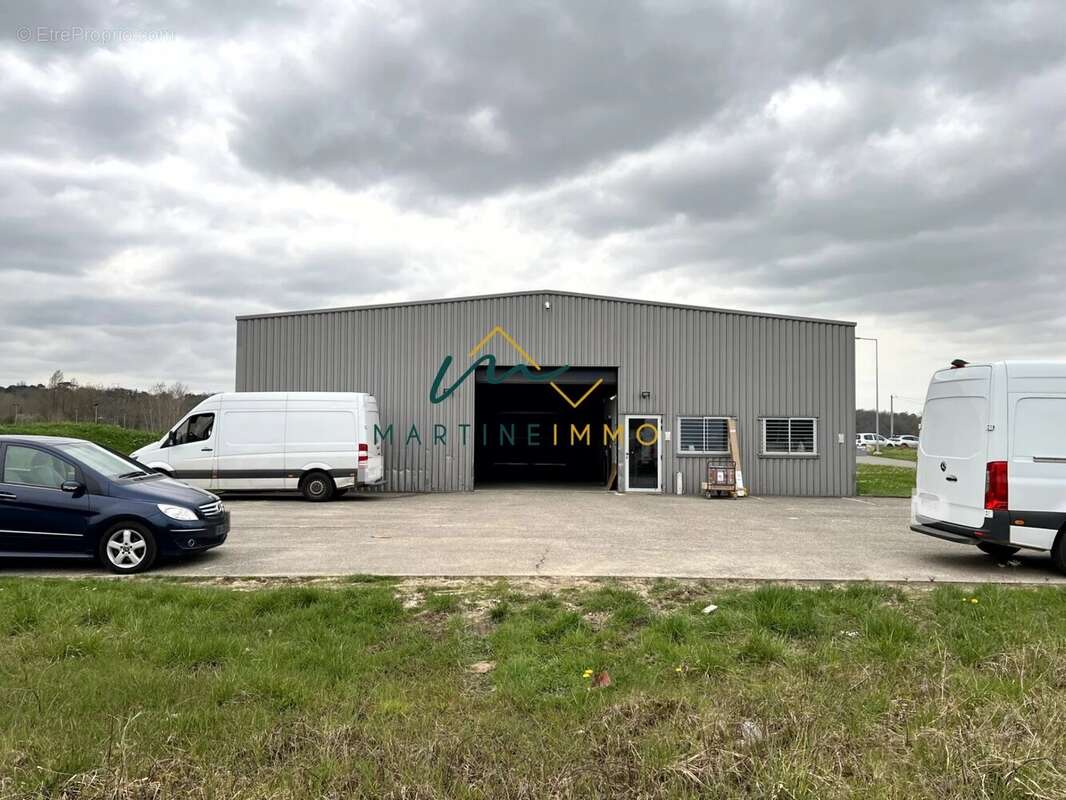 A vendre entrepot de 370m2 avec bureaux et parking, marmande - photo 3