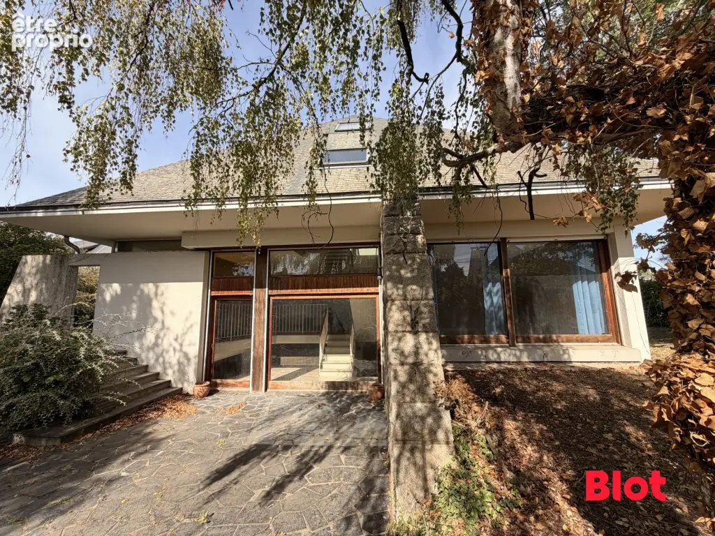 Maison 9 pièces 245 m² à vendre à Le Rheu (35650) - photo 3