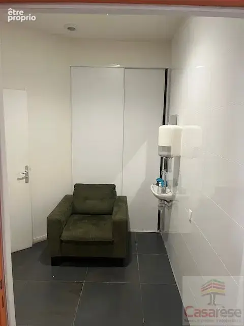 Local commercial - photo 4