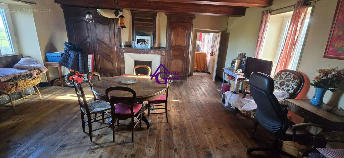 Maison à TAURIAC-DE-NAUCELLE