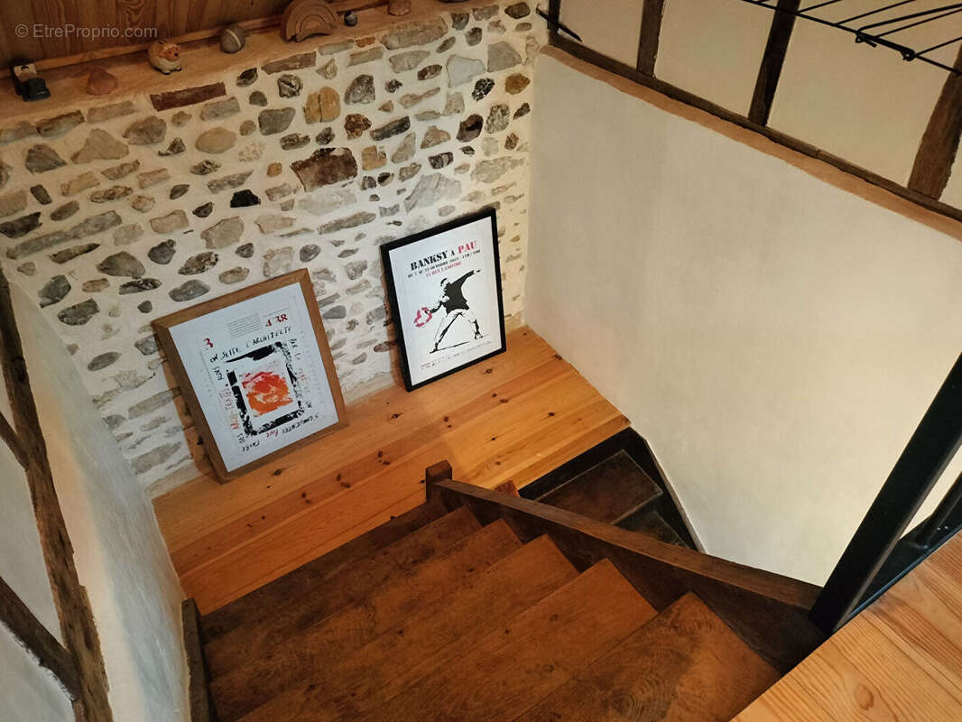 Maison ancienne rénovée 4 pièce(s) 80 m2 avec dépendances - photo 9