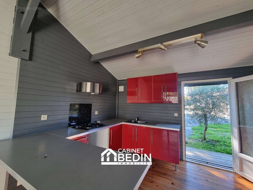 Appartement à ARES