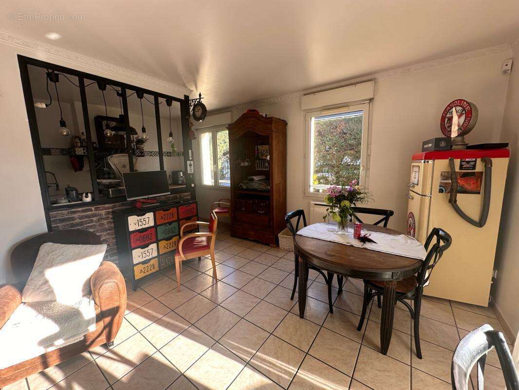 Appartement à SAINT-GERMAIN-LES-ARPAJON