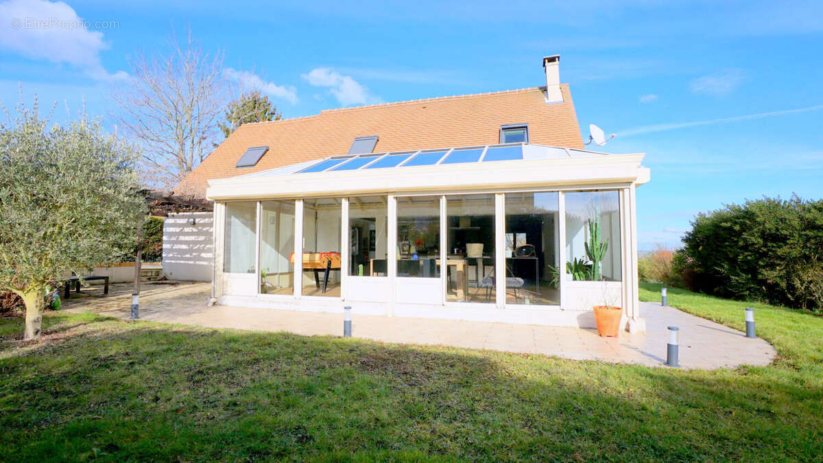Maison à EPONE