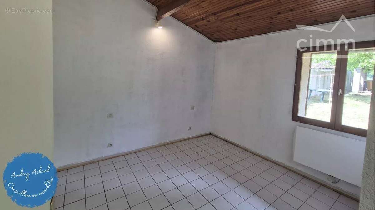 Maison à REIGNAC
