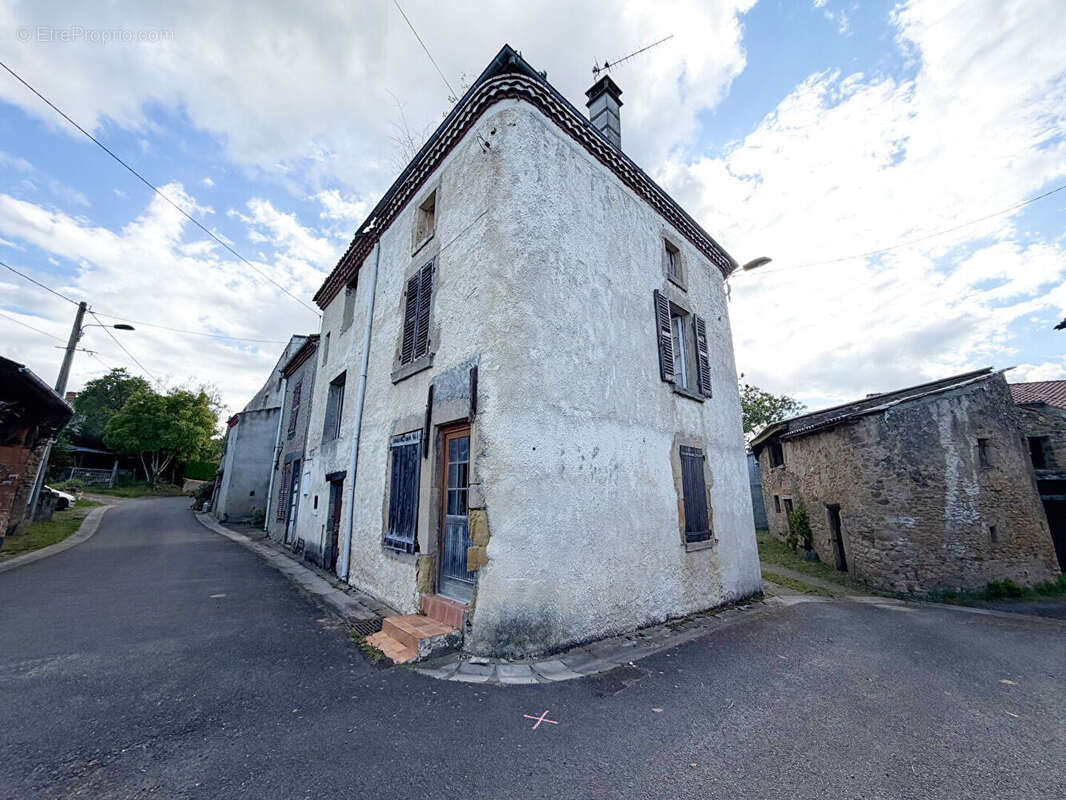Maison à LAMONTGIE