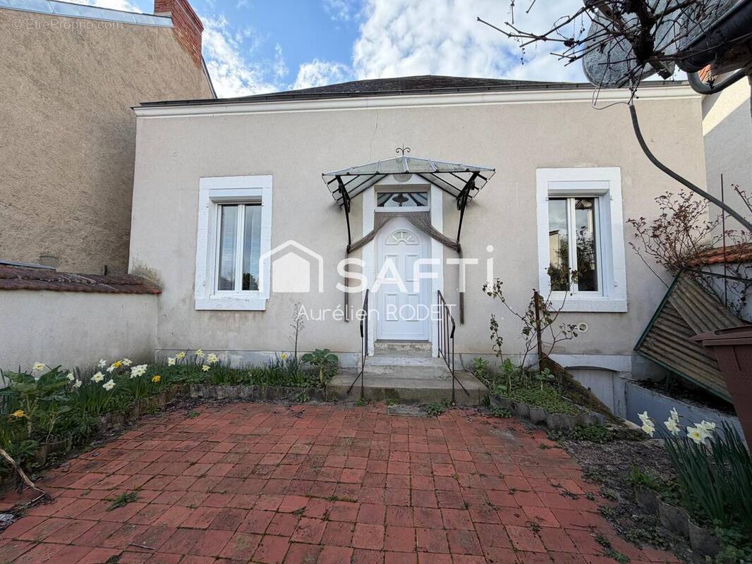 Photo 1 - Maison à VIERZON