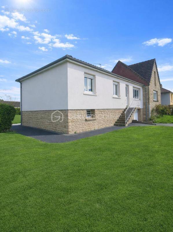 Maison à DUCEY