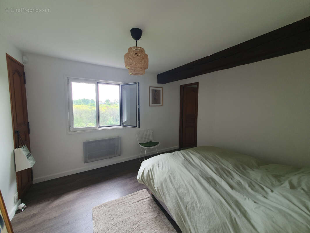 Maison à CORMEILLES