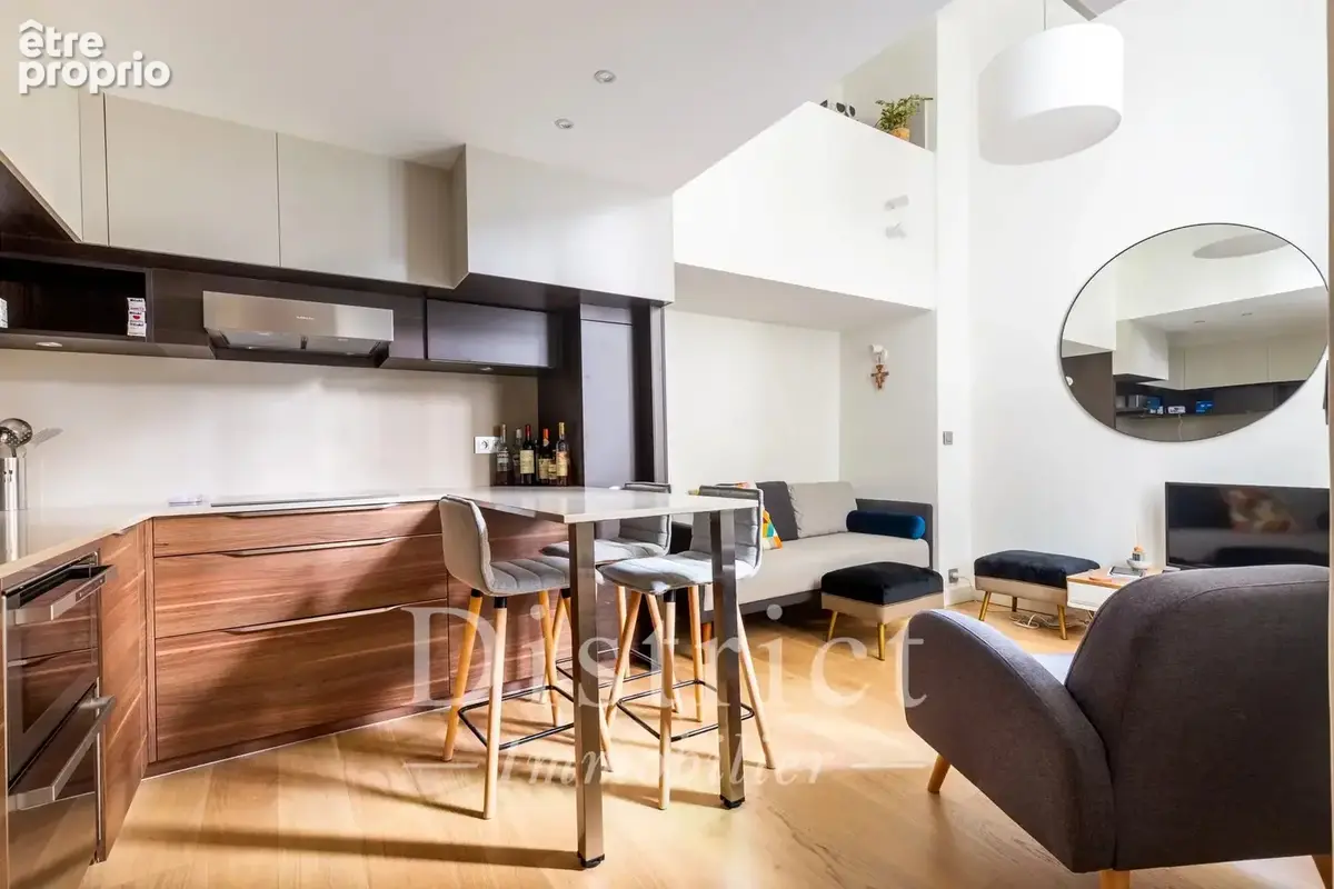 Exclusivité - Ile Saint-Louis. Un appartement de 40m² en excellent état. Plan parfait et 3,80m sous plafond! - photo 3