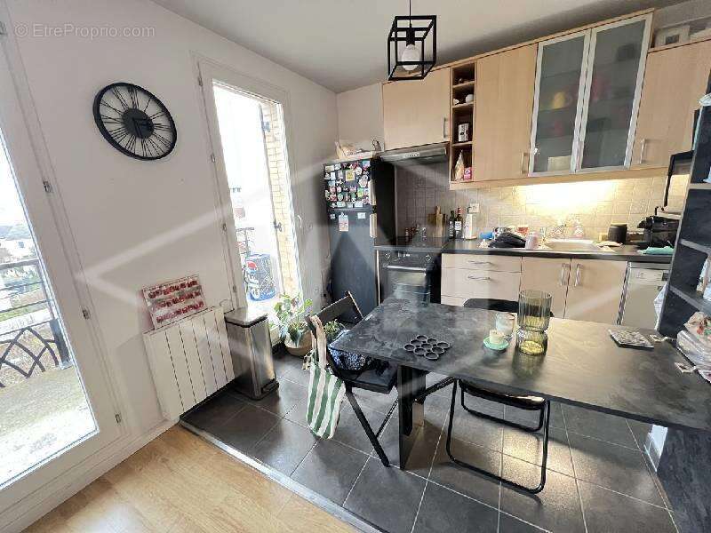 Appartement à COMBS-LA-VILLE