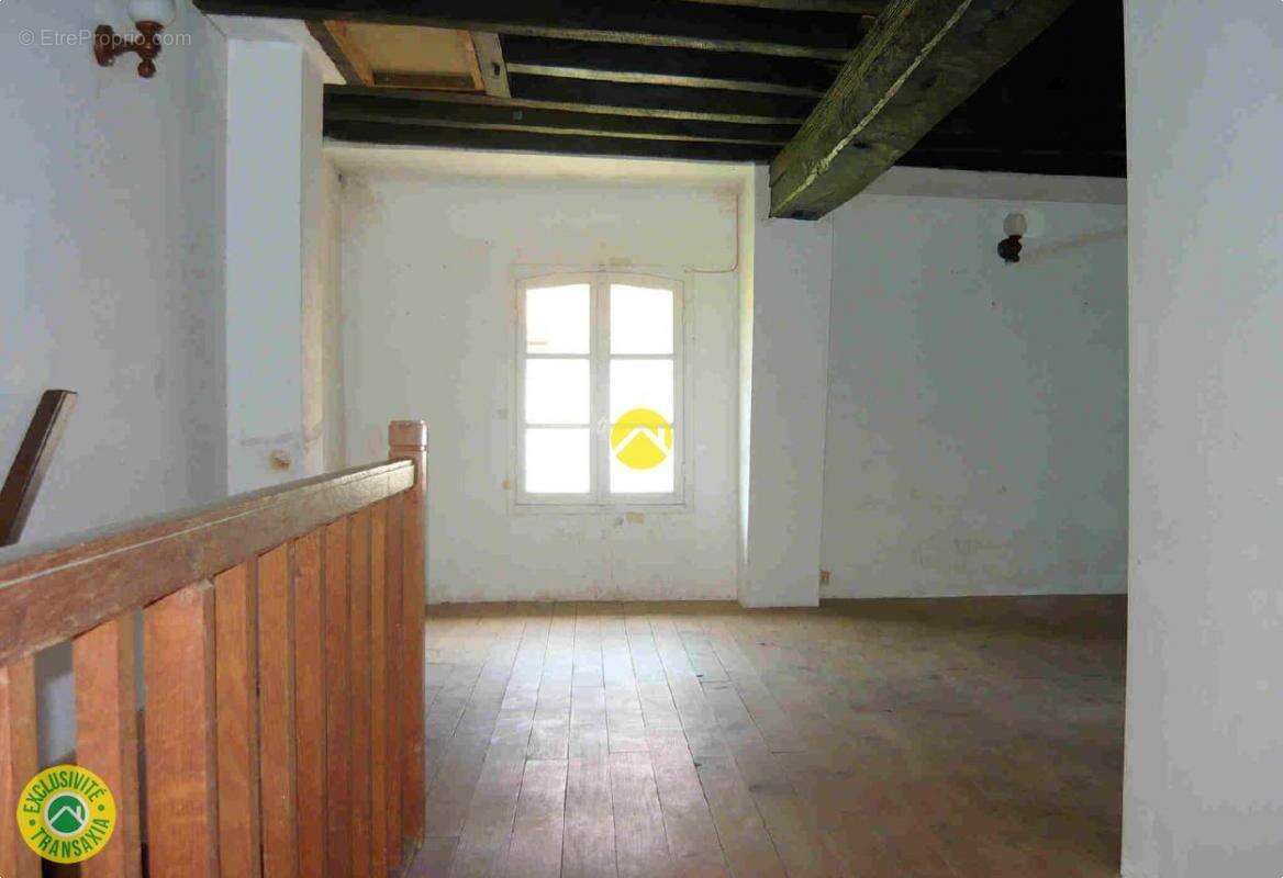 Maison à DUN-LE-PALESTEL