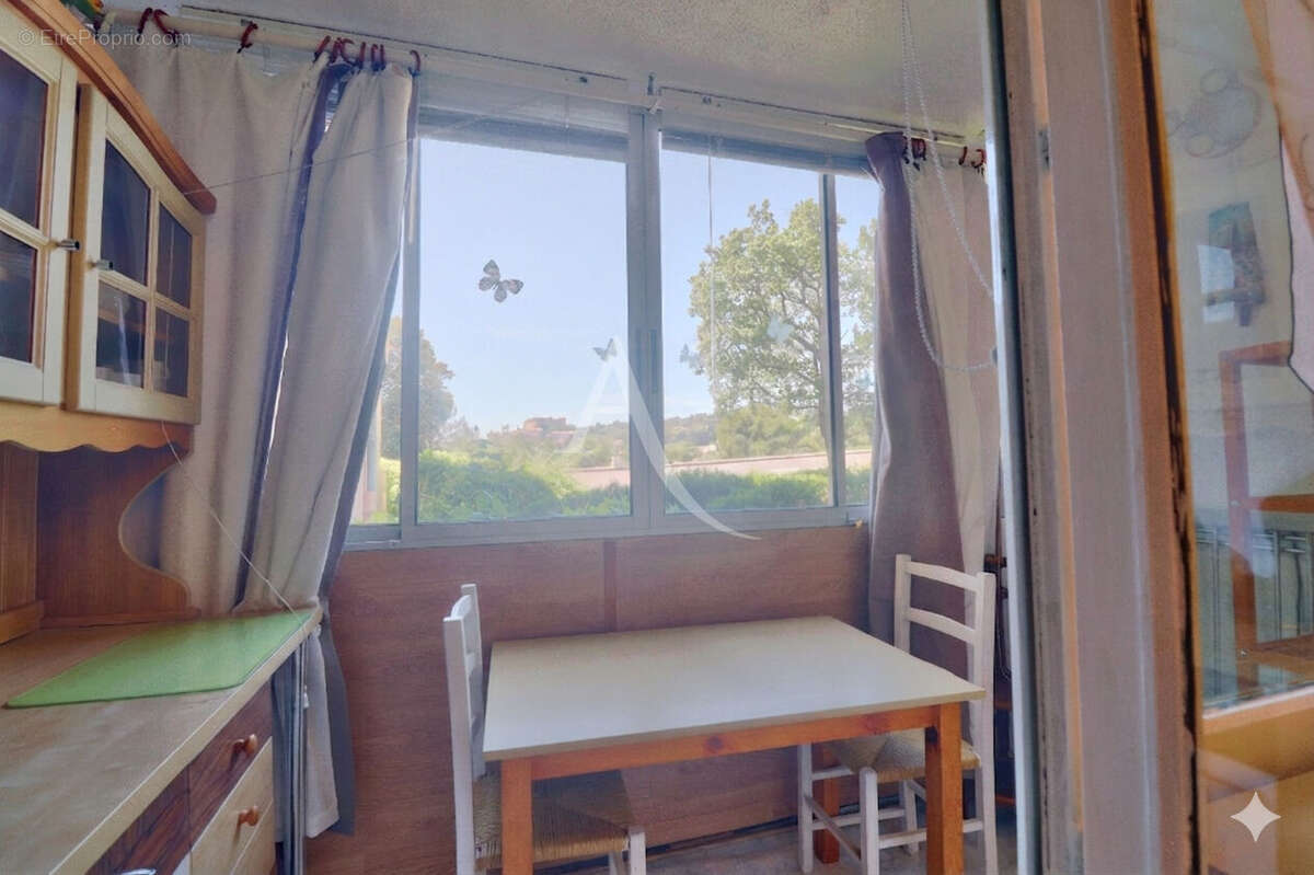 Appartement à GREOUX-LES-BAINS