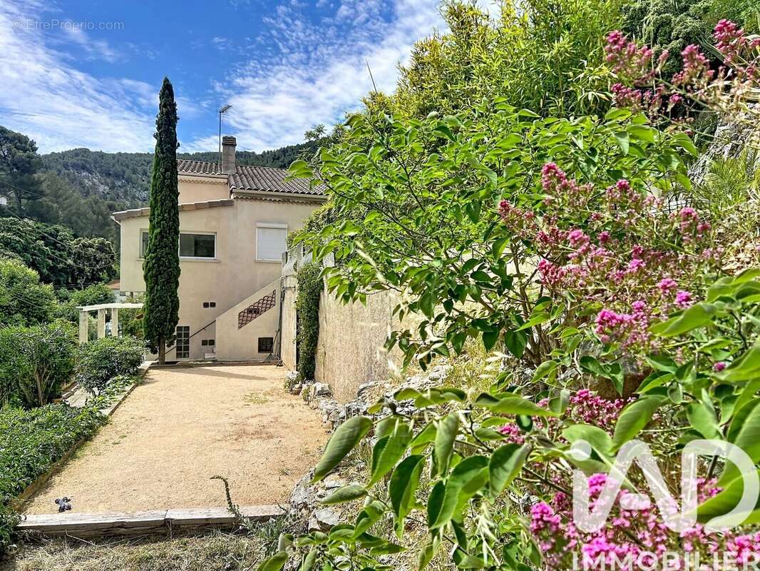 Photo 3 - Maison à MARSEILLE-11E