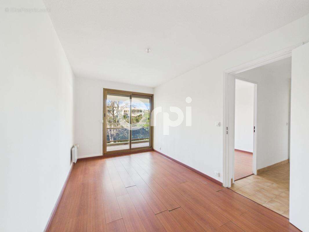 Appartement à MANDELIEU-LA-NAPOULE