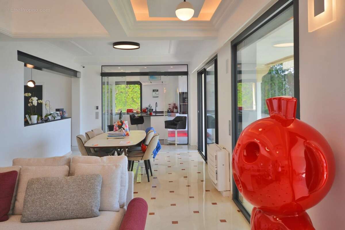 Maison à MOUGINS