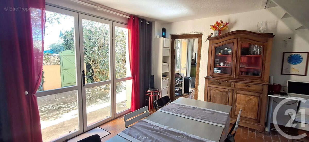 Maison à SAINT-CYPRIEN