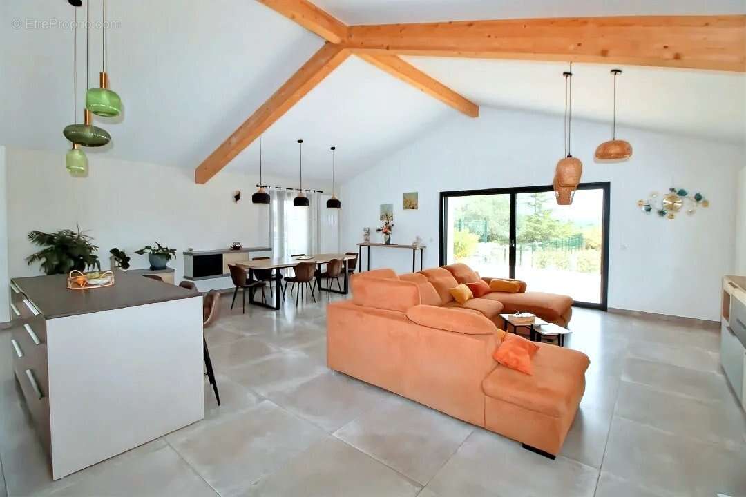 Maison à MONTAGNAC