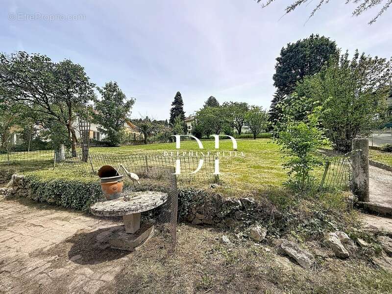Maison à VETRAZ-MONTHOUX