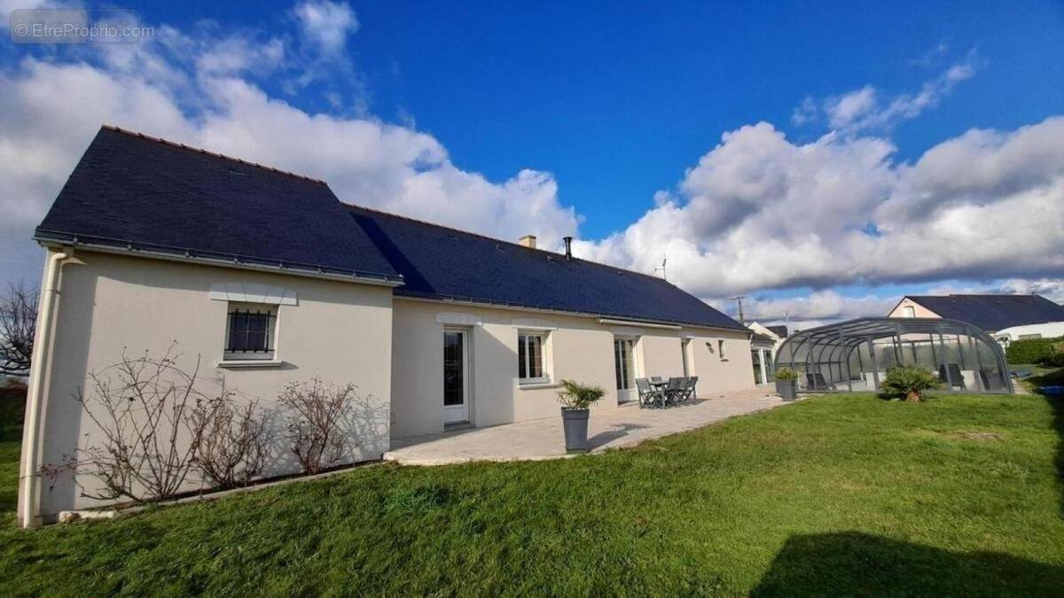 Photo 1 - Maison à NEUILLE