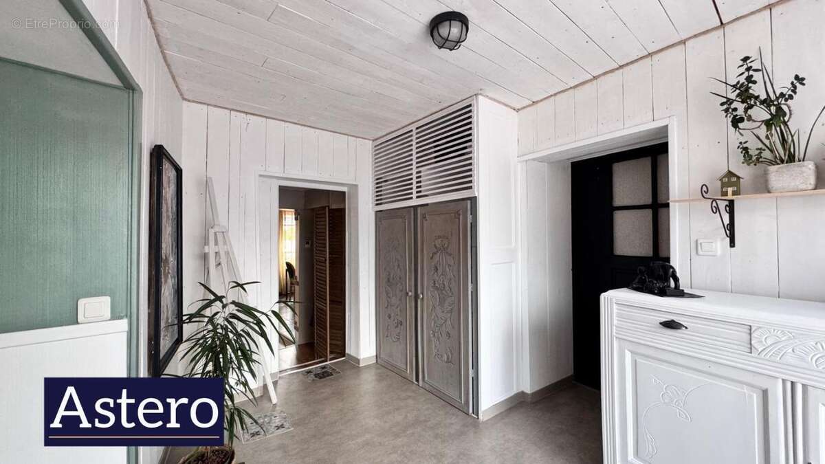 Belle Maison de maitre / 8 pièces de 198 m2 à PLUMELIAU - photo 4