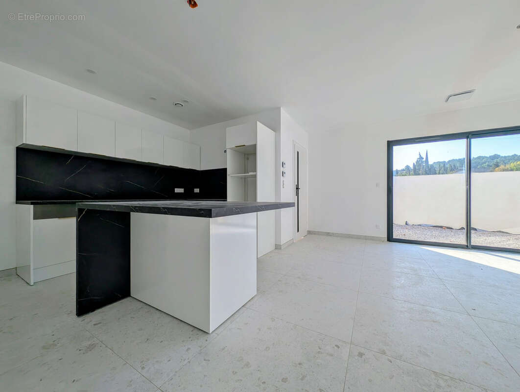 Maison à TOUROUZELLE