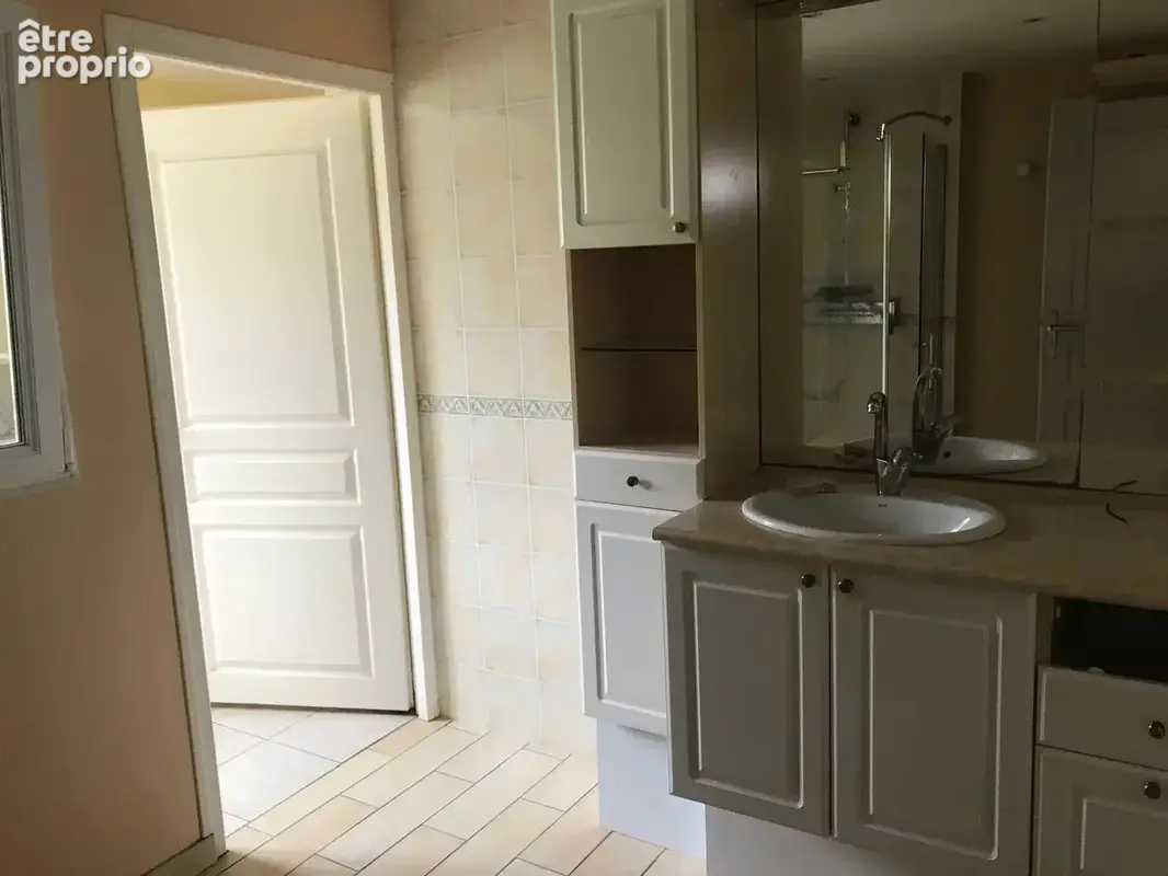 Grande maison avec piscine - photo 16
