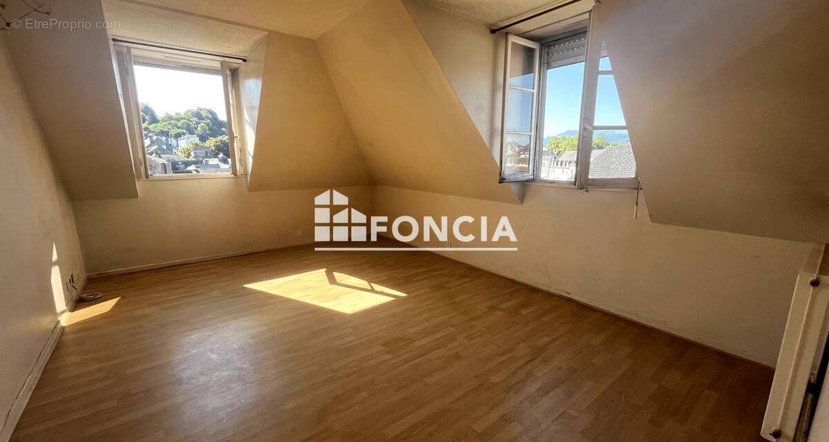 Appartement à OLORON-SAINTE-MARIE