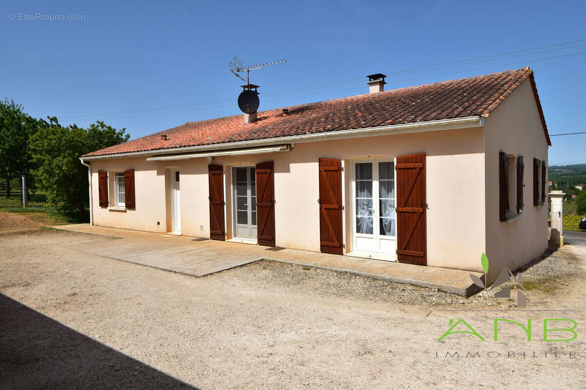 Maison à MONTBRON