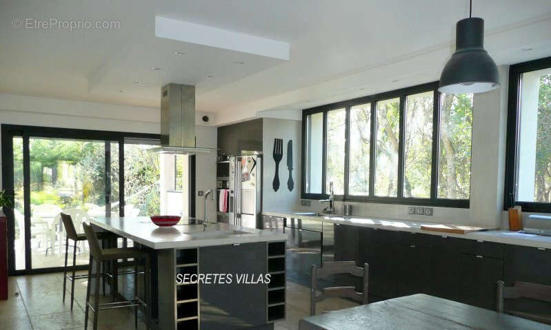 Maison à CAMBLANES-ET-MEYNAC