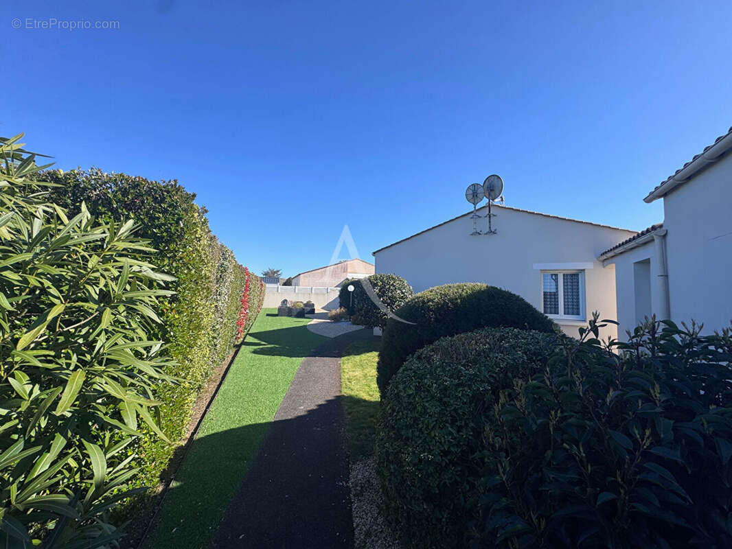 Maison à LONGEVILLE-SUR-MER