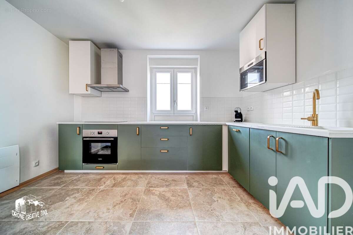 Maison 96 m² à Roncourt  - photo 2