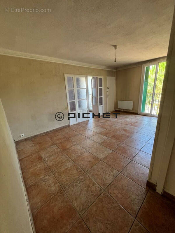 Appartement à MARSEILLE-12E