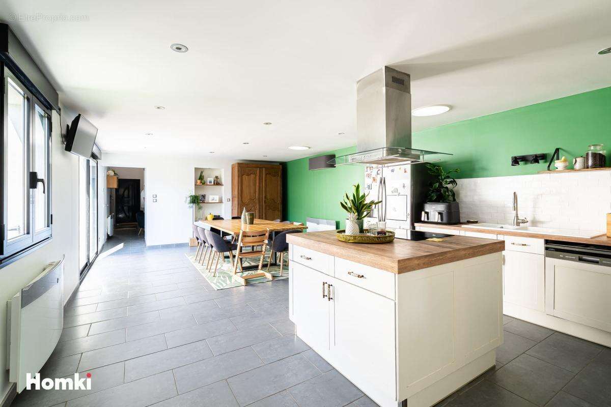 Maison/Villa T5 de 165 m2 à La Chapelle-Saint-Mesmin 45380 - photo 7
