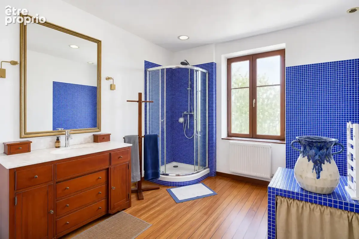 CHAPONOST – OUEST LYONNAIS Ancien corps de ferme – 210 m² habitables – 6/7 chambres – Dépendance – Terrain clos et arboré de 3 2 - photo 12