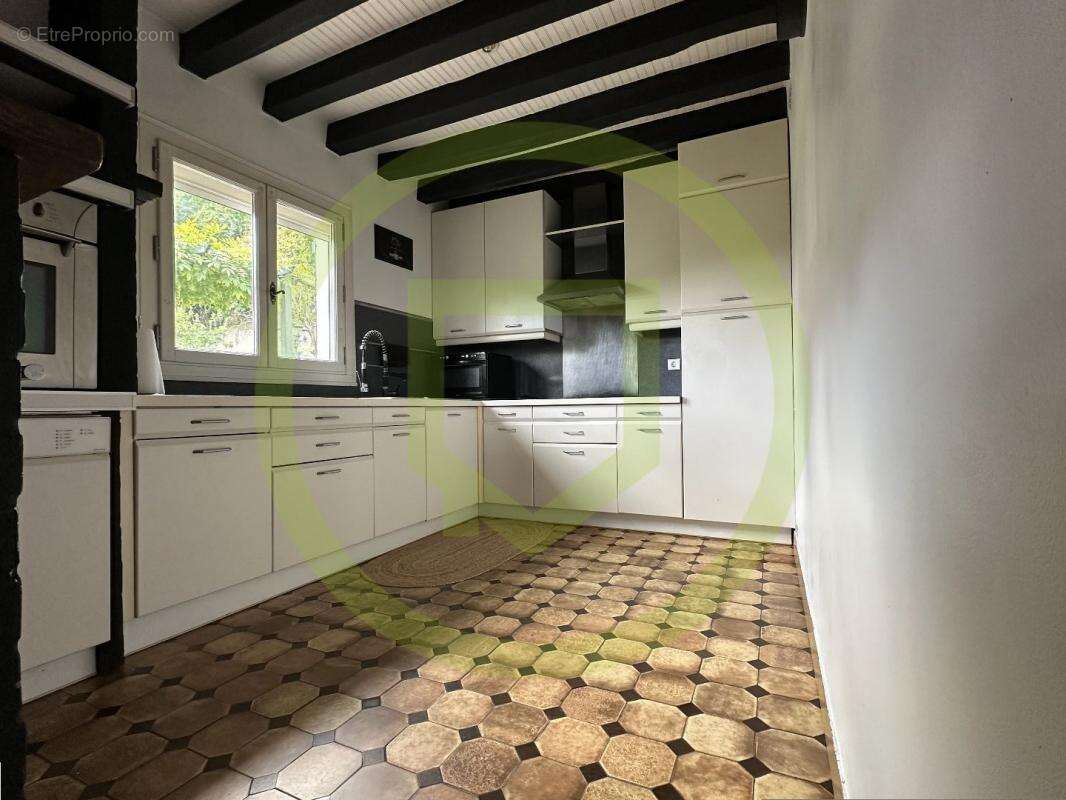 Maison à CIRES-LES-MELLO