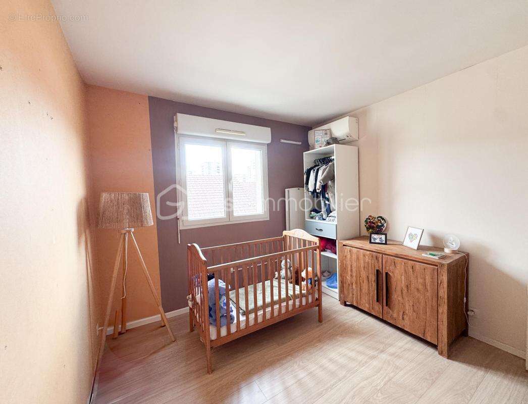 Appartement à ROISSY-EN-BRIE